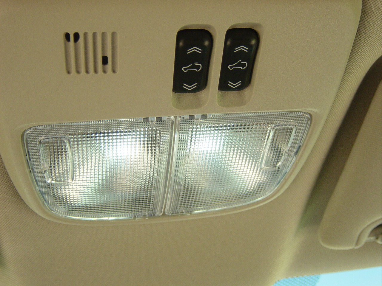 Name: lights009.jpg
Views: 566
Size: 318.8 KB