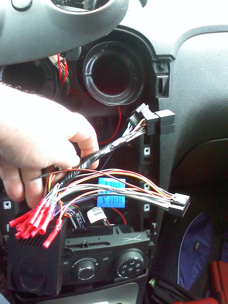 Name: jvc-kd-528-01_zps6ef378bb.jpg
Views: 4678
Size: 99.1 KB