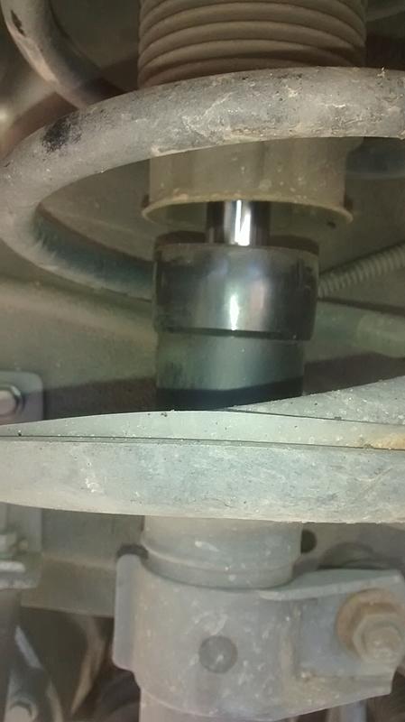 Shield loose on struts-hhr-strut1.jpg