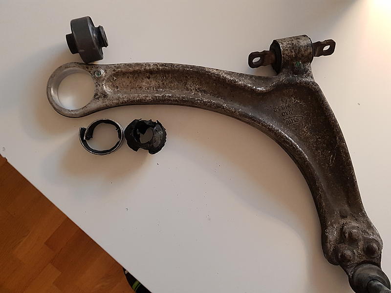 replacing lower control arms/bushings-20171029_125342.jpg