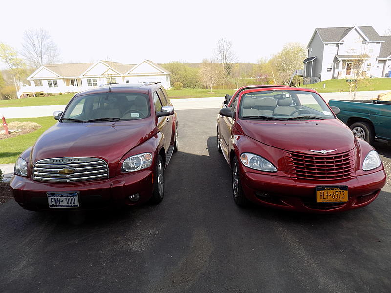 A couple of pics of my HHR and his cousin-dscn1353.jpg