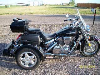 Name:  2005VTX1300Rwithviptrunk012.jpg
Views: 69
Size:  40.9 KB