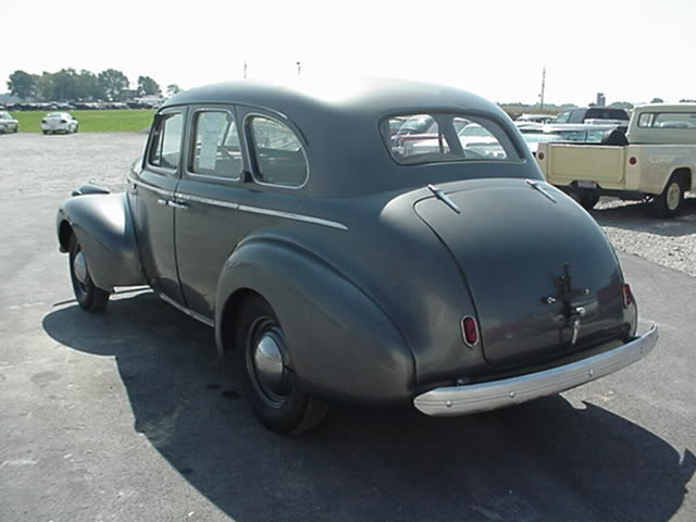 Name:  1940Chevy4drsedanSuicidedoors.jpg
Views: 143
Size:  39.4 KB