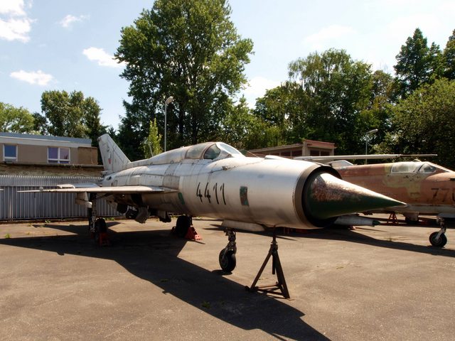 Name:  lPh2PFGl.jpg
Views: 14
Size:  75.6 KB