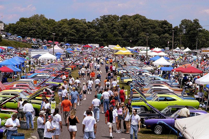 Chevy HHR's in a recent Car Show-carlisle-events-10.jpg