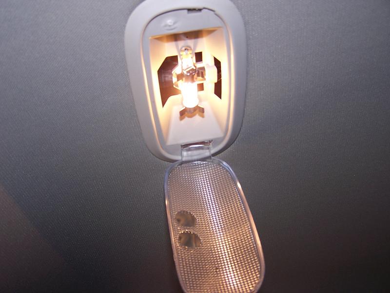 2010 dome lights - cargo light not working-lamp-2.jpg
