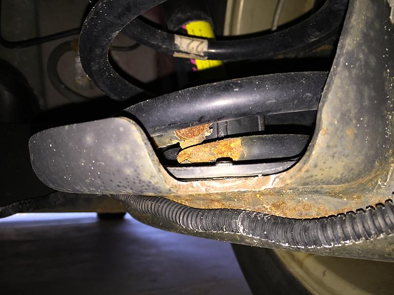 Broken Rear Spring-spring.jpg